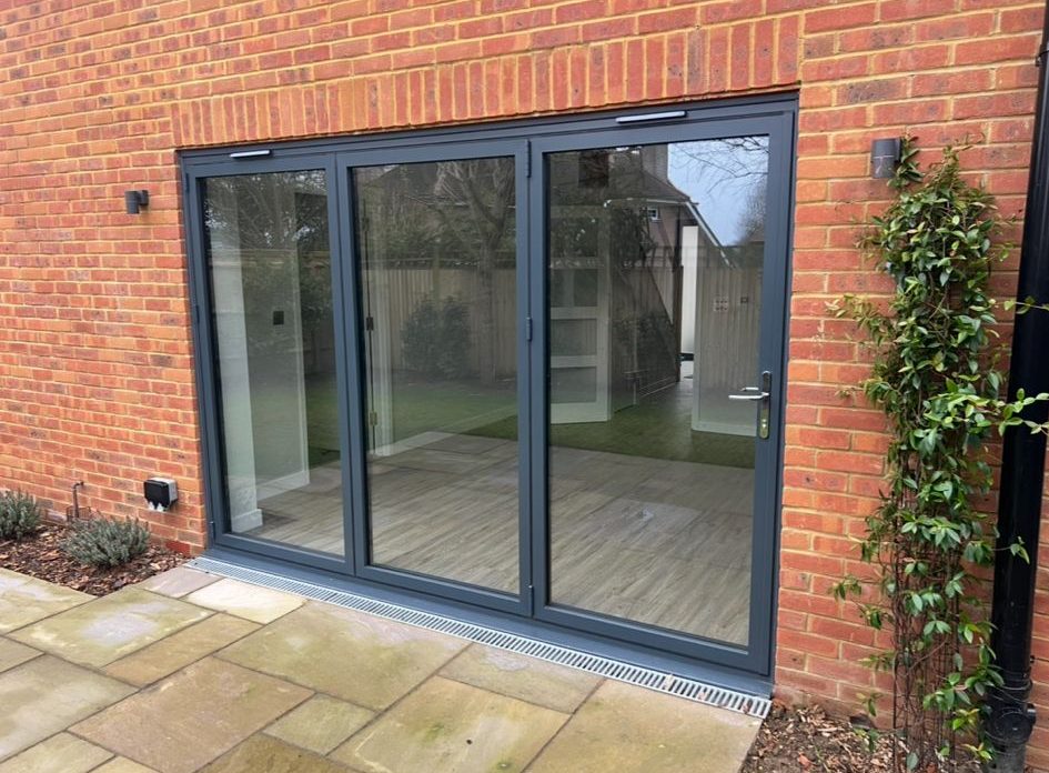 Smart Visofold aluminium bifold doors in anthracite grey