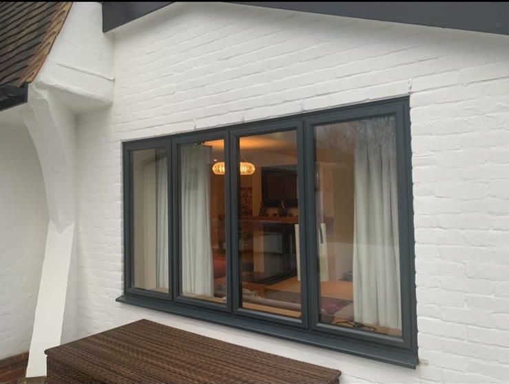 Smart Alitherm 300 casement windows in anthracite grey