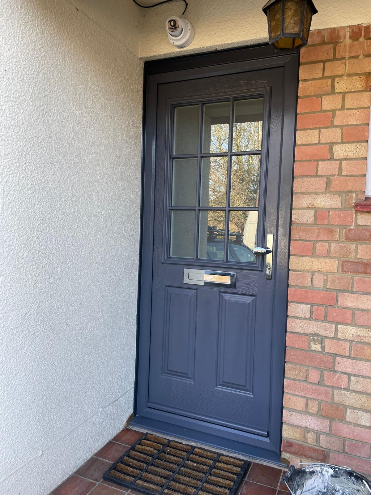Endurance doors “Snowden Georgian” in blue.