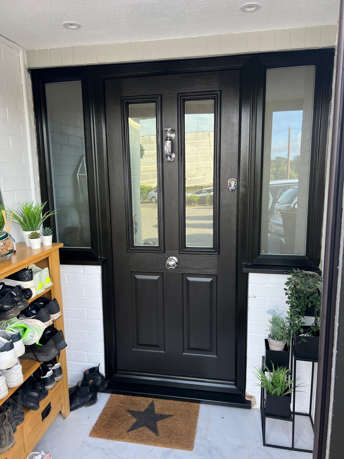 Solidor “Ludlow 2” in Schwarz Braun.