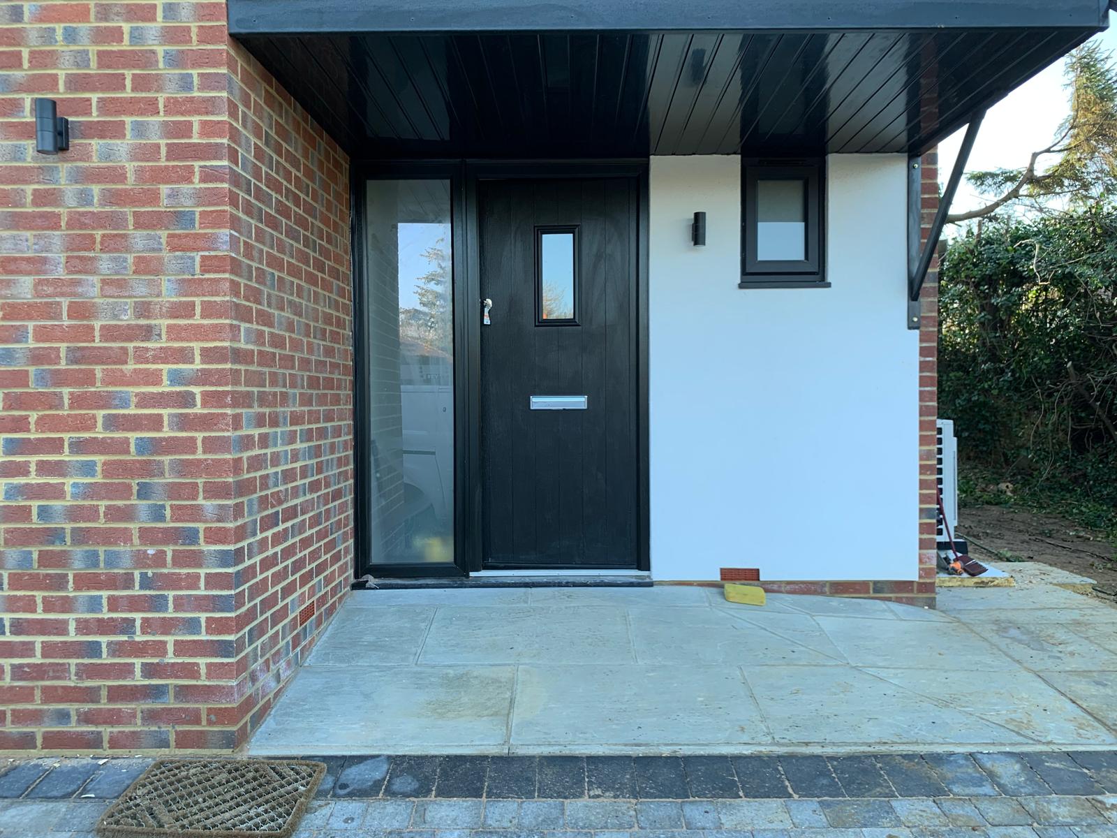 Solidor “Ancona” in black.