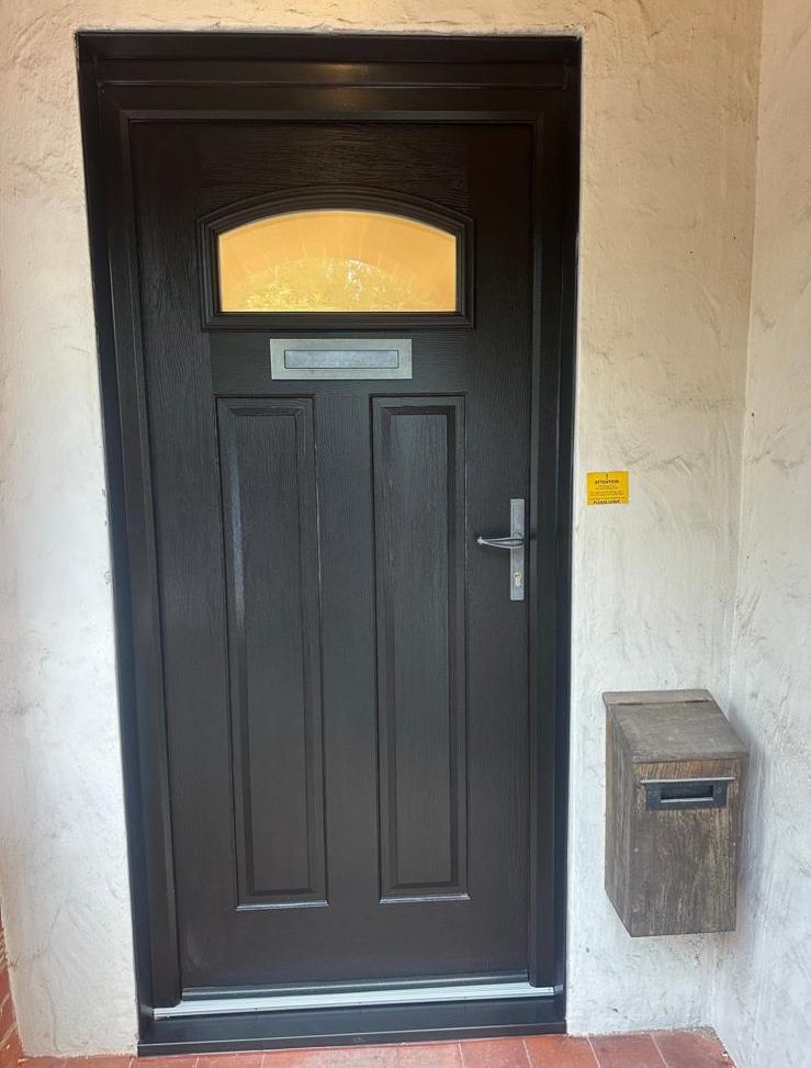 Solidor “London” in Schwarz Braun.