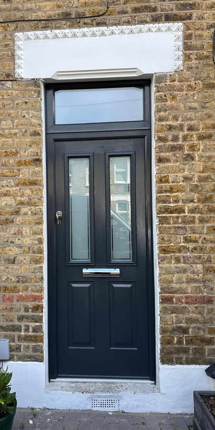 Solidor “Ludlow 2” in Schwarz Braun.