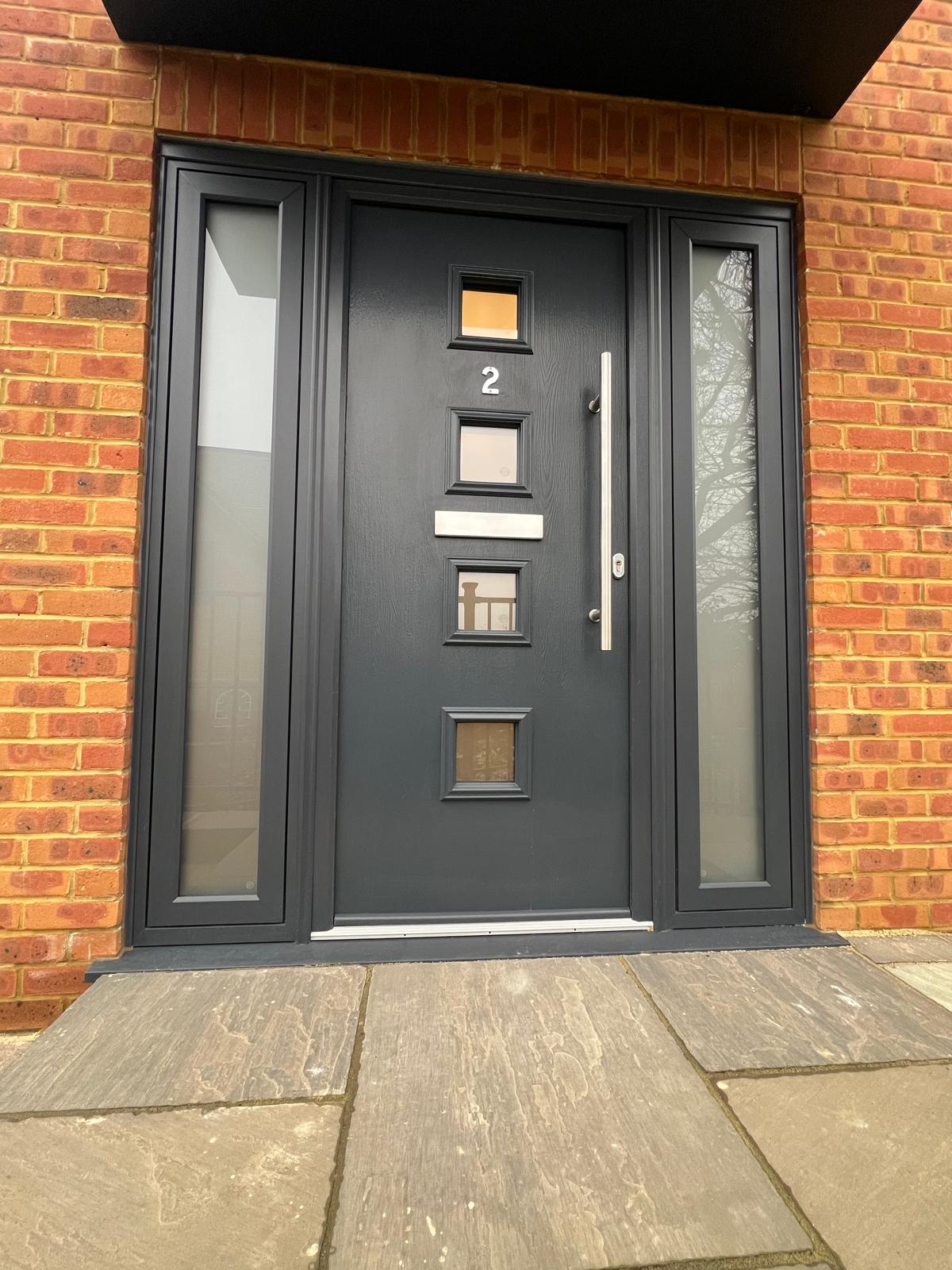 Solidor “Parma” in anthracite grey.