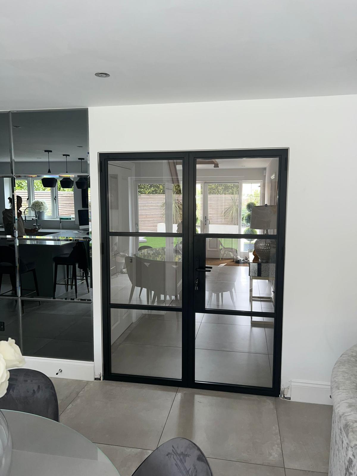Smart “Aluspace” in black