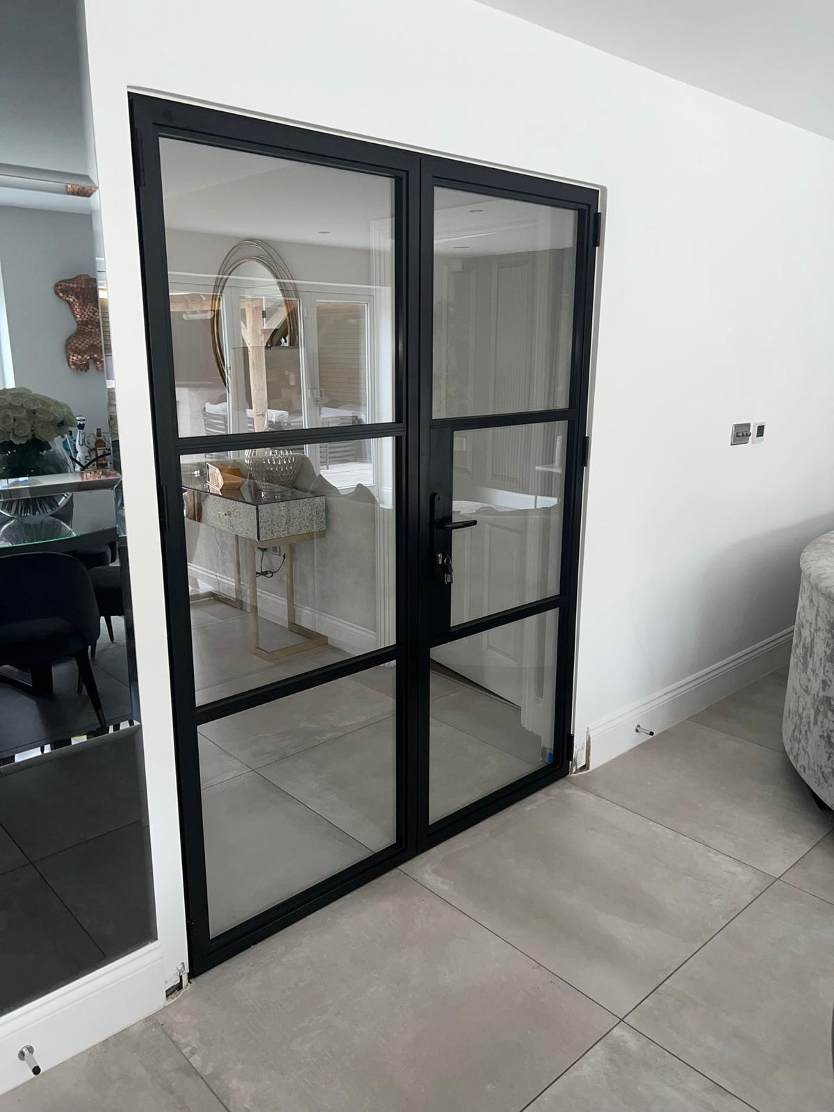 Smart “Aluspace” in black