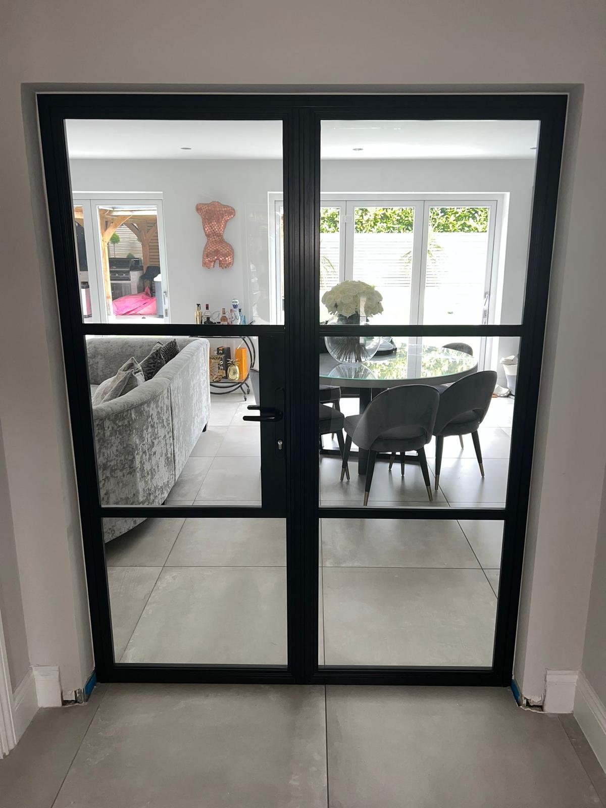 Smart “Aluspace” in black